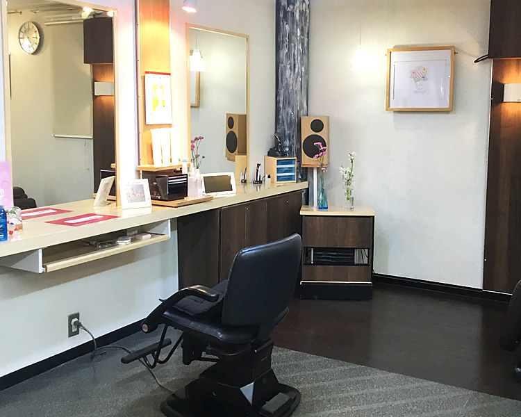 ヘアーサロン アレス 美容サロンスペース1
